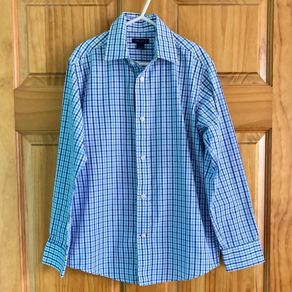 Boy’s size 10 Tommy Hilfiger blue plaid button up dress shirt